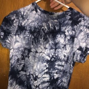 blue tie dye crop